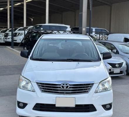 Toyota Innova 2012