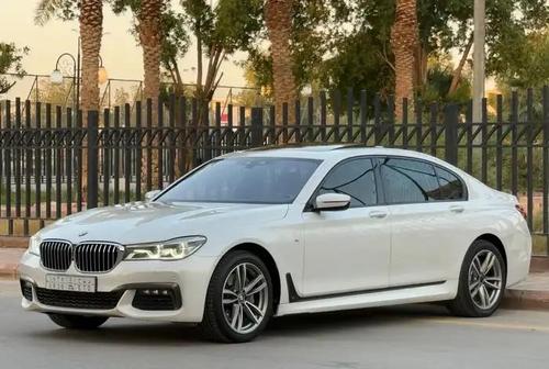 BMW 740 2016