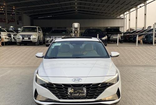 Hyundai Elantra 2022