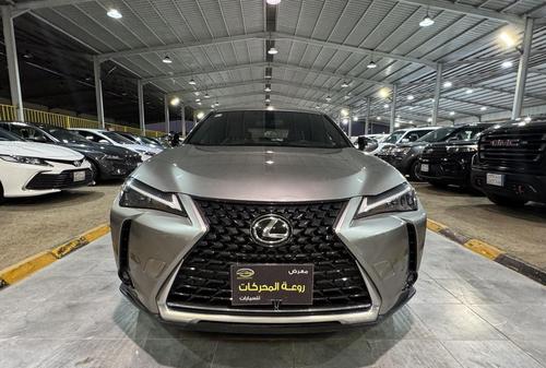 لكزس UX 200 2023