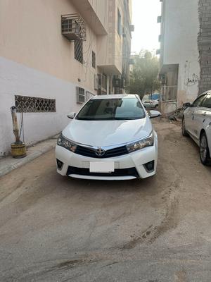 تويوتا كورولا 2015