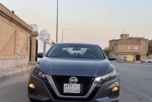 Nissan Altima 2022