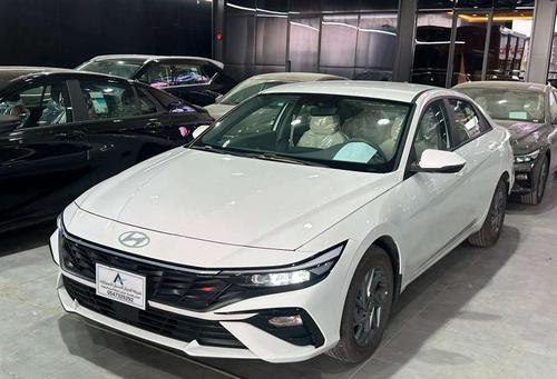 Hyundai Elantra 2025