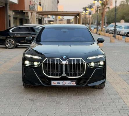 BMW 740 2026