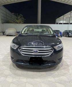 Ford Taurus 2015