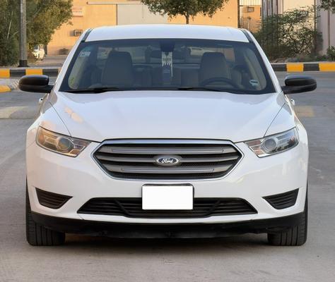 Ford Taurus 2015