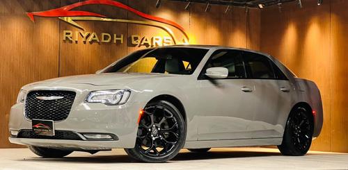Chrysler 300 2019