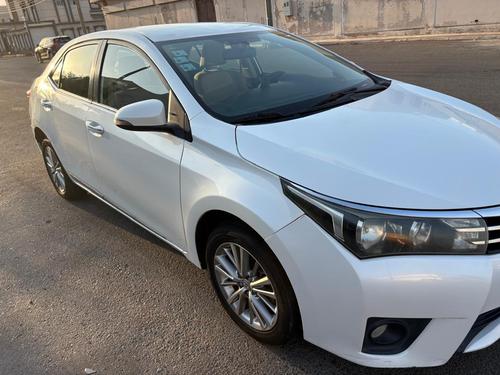 تويوتا كورولا 2015