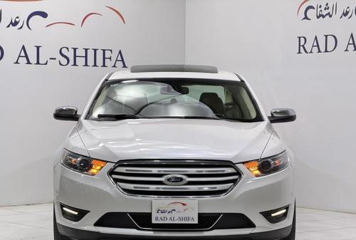 Ford Taurus 2015