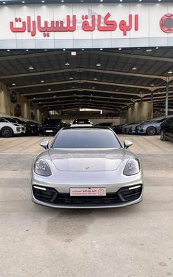 Porsche Panamera 2021