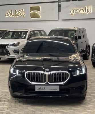 بي ام دبليو 520 2024