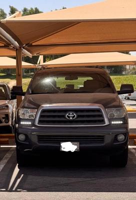 Toyota Sequoia 2011