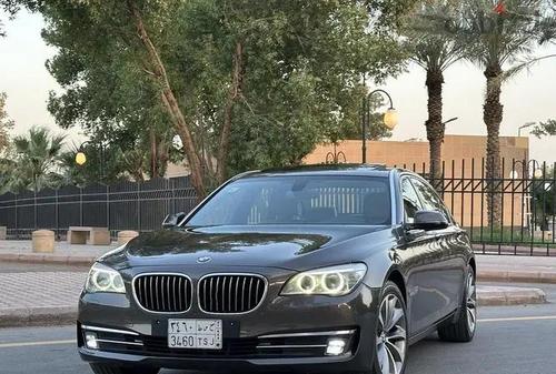 بي ام دبليو 730 2015
