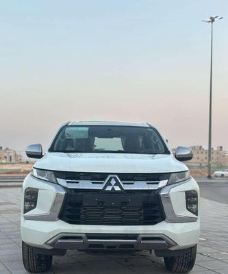 ميتسوبيشي مونتيرو 2025
