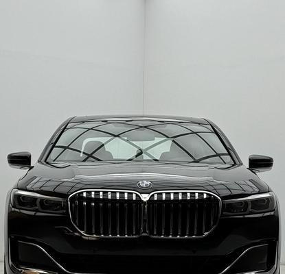بي ام دبليو 730 2022