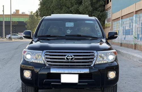 تويوتا لاند كروزر 2012
