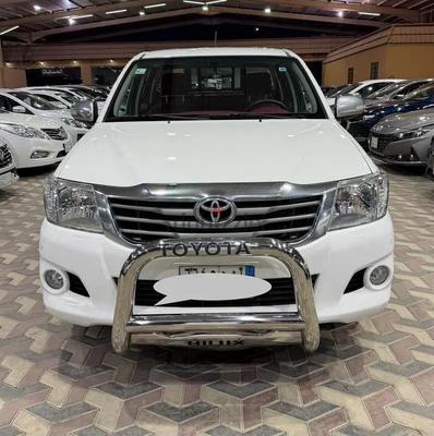 Toyota Hilux 2015