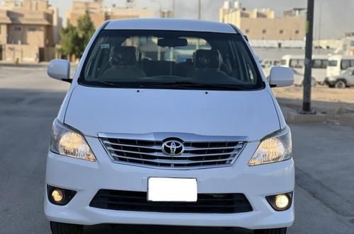 Toyota Innova 2013