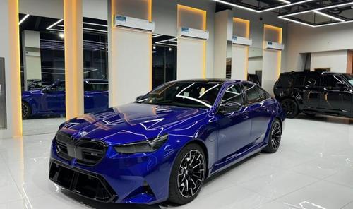 بي ام دبليو M5 2025