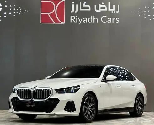 بي ام دبليو 520 2025