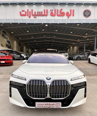 BMW 735 2024