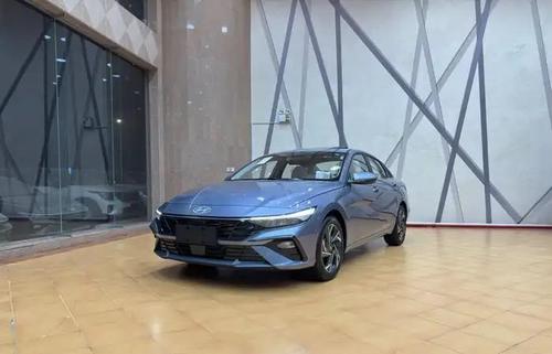 Hyundai Elantra 2025