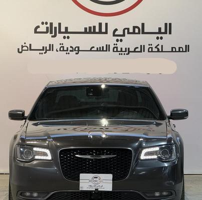 كرايسلر 300 2021
