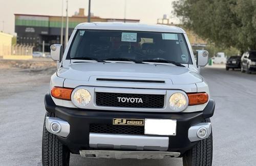 تويوتا اف جى 2015
