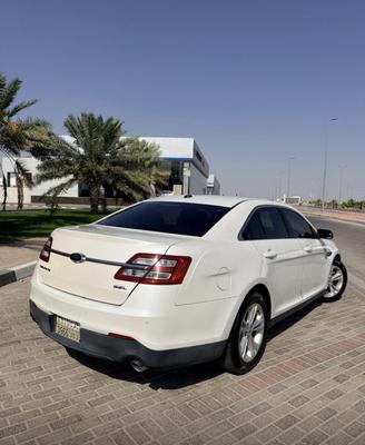 Ford Taurus 2015