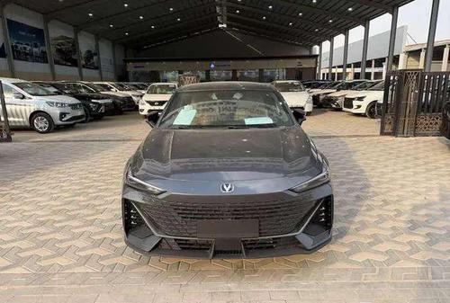 شانجان UNI-V 2026