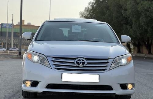 تويوتا أفالون 2012