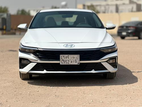 هيونداي إلنترا 2024