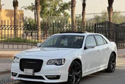 Chrysler 300 2023