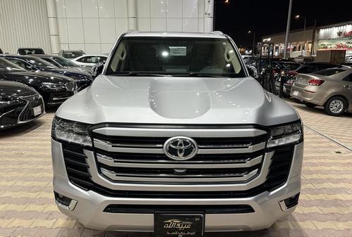 Toyota Land Cruiser 2024