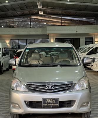Toyota Innova 2011