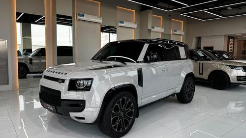 لاند روفر أخرى 2026
