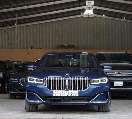 BMW 740 2022