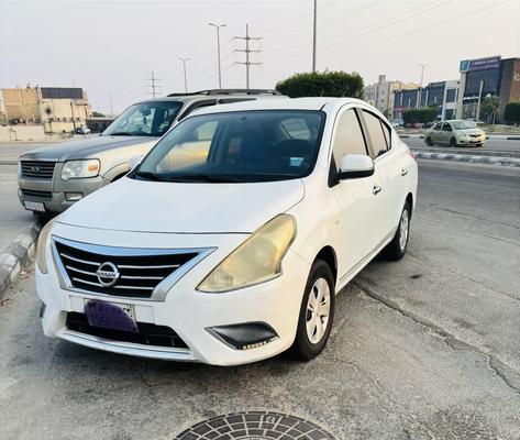 Nissan Sunny 2015