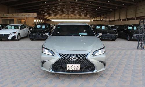 Lexus ES 350 2019