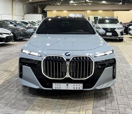 بي ام دبليو 735 2026