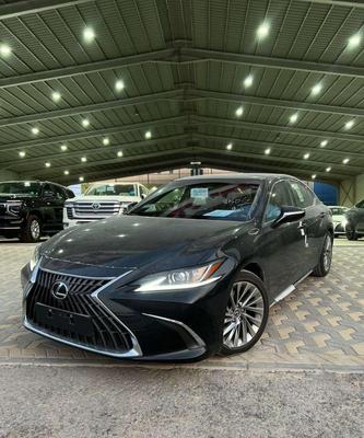 لكزس ES 350 2025