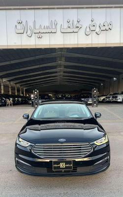 Ford Taurus 2021