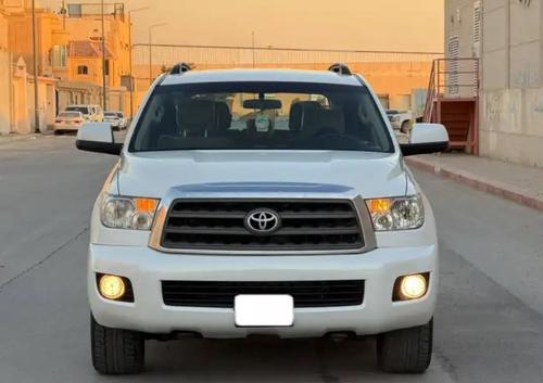 تويوتا سيكويا 2014