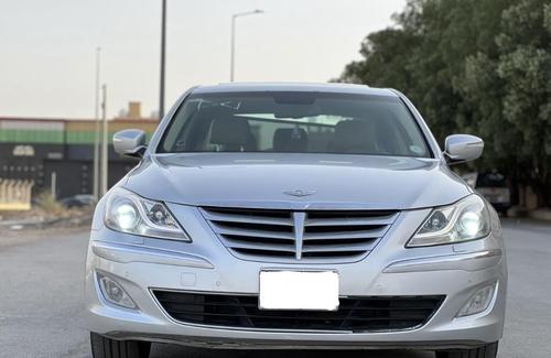 Hyundai Genesis 2013