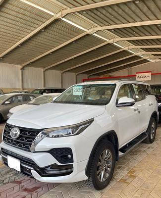 Toyota FJ 2025
