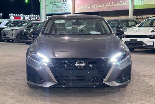 Nissan Altima 2025
