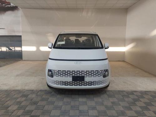 Hyundai Staria 2025