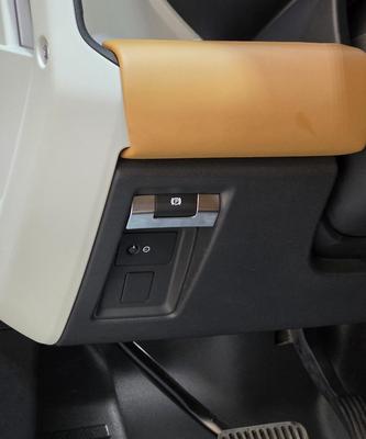 Land Rover Other 2023