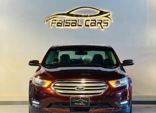 Ford Taurus 2016