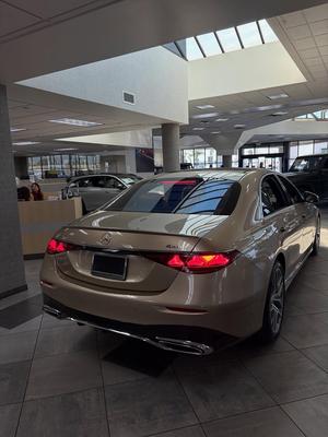 مرسيدس S Class 2027